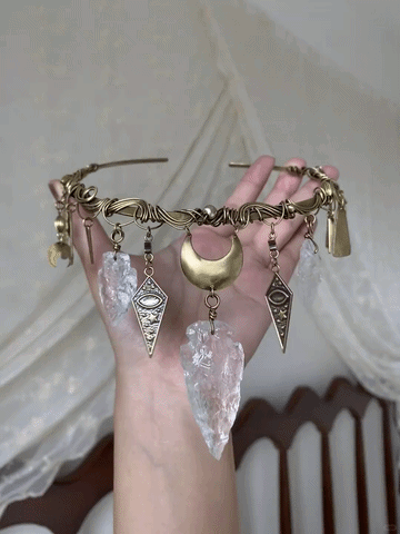 Lunar Oracle Choker